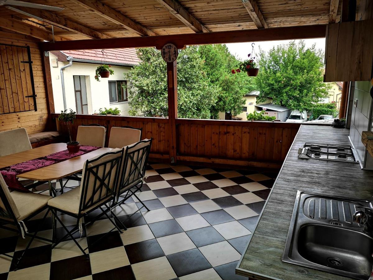 Fortuna Vendeghaz Kiskunhalas Buitenkant foto