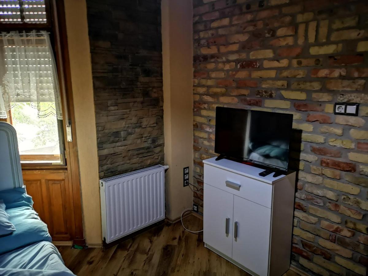 Fortuna Vendeghaz Kiskunhalas Buitenkant foto